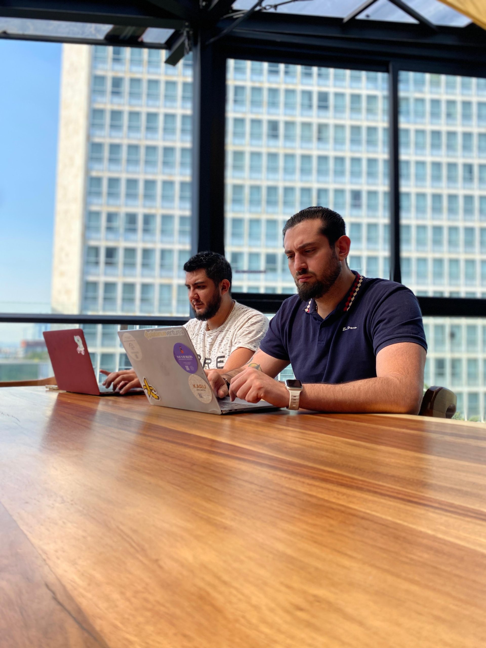 Cómo influyen los espacios de trabajo adecuados en tu desempeño